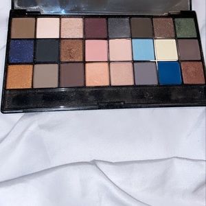 NYX Makeup Palette
